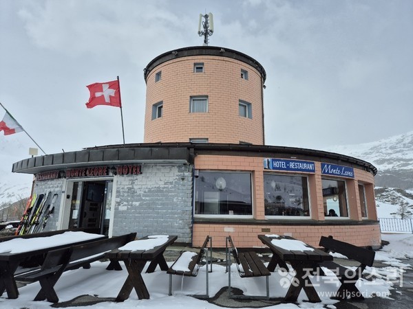 이탈리아와 스위스를 잇는 심플론 터널 입구 전경.