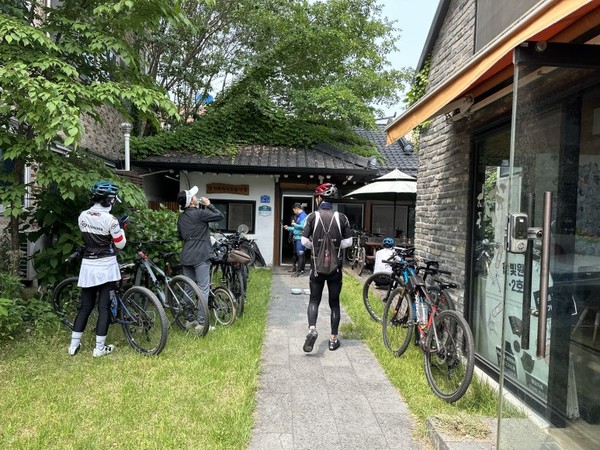 탄감자 챌린지 시상식이 열렸던 5월 25일. 전북환경운동연합 사무실에서 '따로 또 같이 달린 한달'을 회상하며 소감을 나눴다.