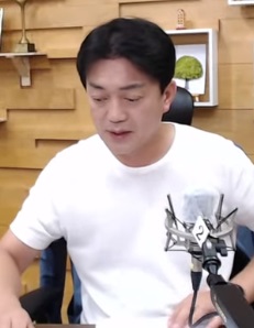 함윤호 KBS전주총국 앵커