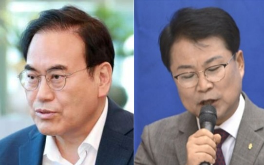 서거석 전북교육감(왼쪽)과 이귀재 교수.(자료사진)