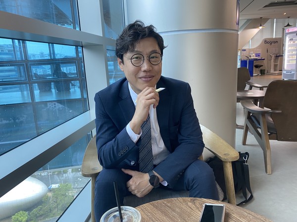 "지금 대한민국이 김건희의 나라라고 얘기를 하는 게 과언이 아닐 정도다"고 말하는 김준일 시사평론가.