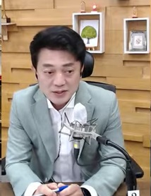 함윤호 KBS전주총국 앵커(사회)