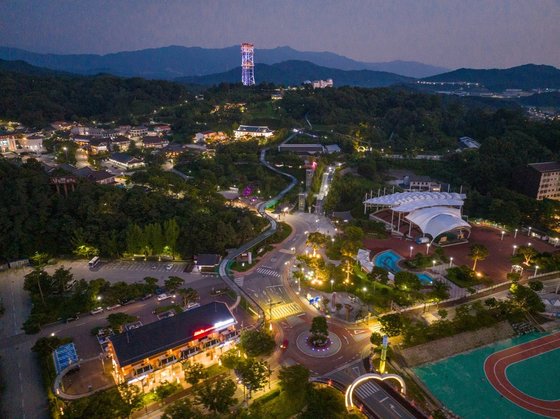 남원테마파크 야경(사진=남원테마파크㈜ 제공)