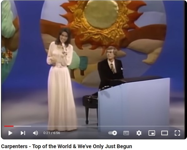 카펜터스(Carpenters)가 부른 'Top of the World' 유튜브 화면 캡처. '도시 이야기'에서는 '세상의 중심은 전주'를 외치며 주제곡으로 사용할 예정이다.