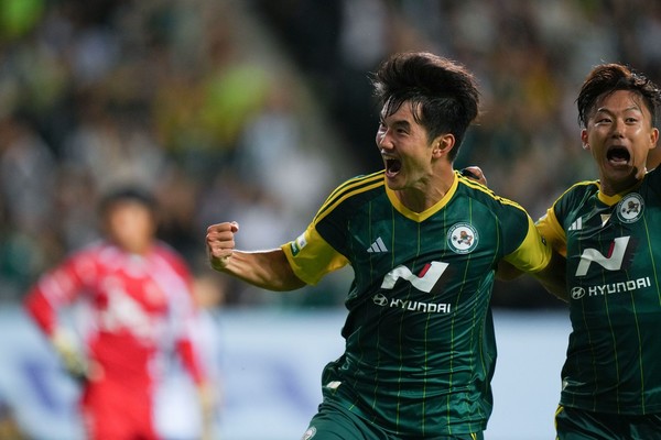 프로축구 전북 현대는 28일 제주 유나이티드를 2-1로 꺾고 승점 37점을 챙기면서 9위로 오르는 등 강등권을 탈출했다.(사진=전북 현대 모터스 제공) 