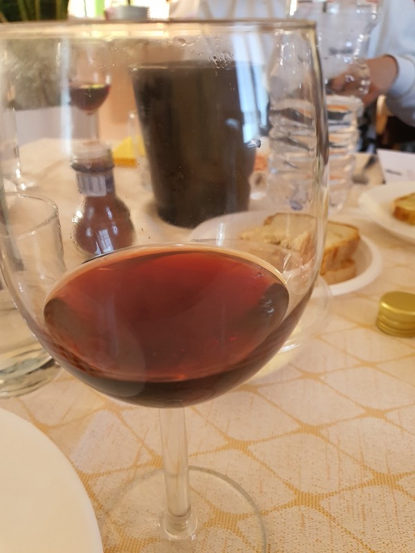 이탈리아 토스카나 지방에서 생산된 와인.