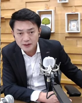 함윤호 KBS전주총국 앵커