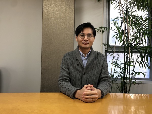 ‘민주사회를 위한 변호사모임’의 '윤석열 퇴진 특위'에서 활동하는 법무법인 동서양재 소속인 백민 변호사.