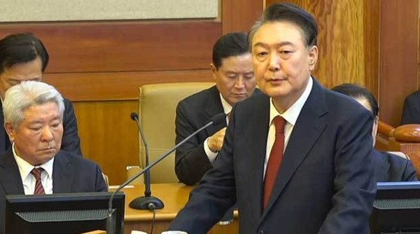 윤석열 대통령이 탄핵심판 최후 변론기일인 25일 헌법재판소 대심판정에서 최후 진술을 하고 있다.(사진=헌법재판소 제공)