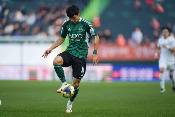 전북 현대는 16일 오후 4시 30분 전주월드컵경기장에서 포항 스틸러스를 상대로 펼친 K리그1 5라운드 경기에서 2대 2로 비겼다.(사진=전북 현대 모터스 제공)  