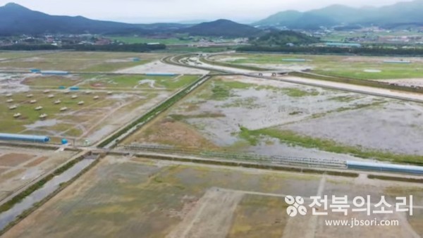 새만금잼버리 개막 전 야영장 전경.
