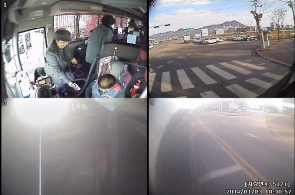 2,400원. 소액이라 해도 버스노동자에게는 생계의 문제다. 그는 명예를 걸고, 목숨을 걸고 싸운 재판이었다. CCTV도 있었고, 정확한 수입 금액은 특정되지 않았으며, 버스기사들이 ‘잔돈통’을 개인적으로 관리해야 했던 구조적 한계도 있었다.(사진=문주현)