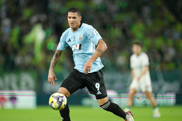 전북 현대는 3일 제주월드컵경기장에서 열린 하나은행 K리그1 2025 32라운드 제주SK와의 경기에서 선제골을 넣고도 1-1로 비겼다.(사진=전북 현대 모터스 제공) 