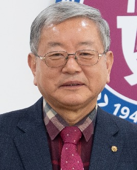 김형년 인천중앙동물병원 원장(사진=전북대 제공)