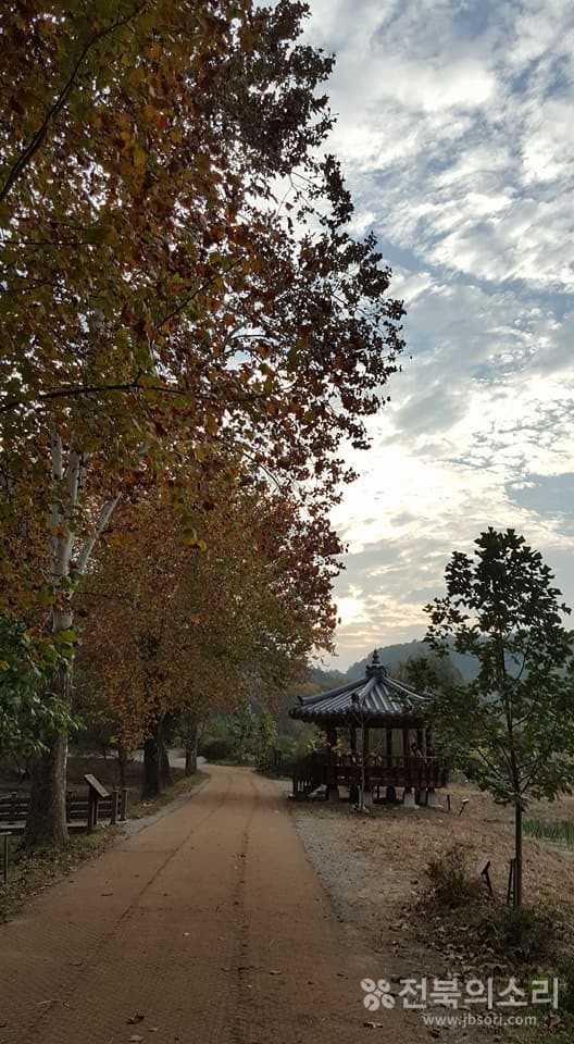 오늘 전북지역은 대체로 흐리고 아침까지 서해안을 중심으로 0.1mm 미만의 빗방울 또는 0.1cm 미만의 눈이 날리겠다.(전북의소리 자료사진) 