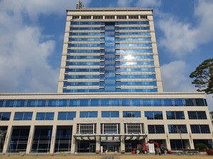 내란의 밤과 자가당착의 오류 - 뉴스 썸네일 이미지