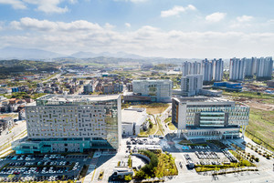7년 만에 재도전 '전북 제3금융중심지', 금융위 '심사대' 올라...연내 지... - 뉴스 썸네일 이미지